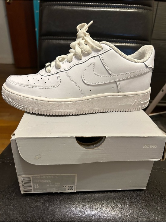 Nike Shoes - Nike White Low-Top Leather Sneakers